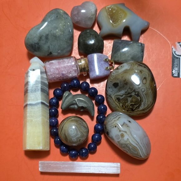 Assorted Crystal Collection - Picture 2 of 2